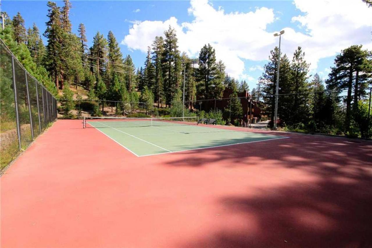 Mammoth & Racquet 30